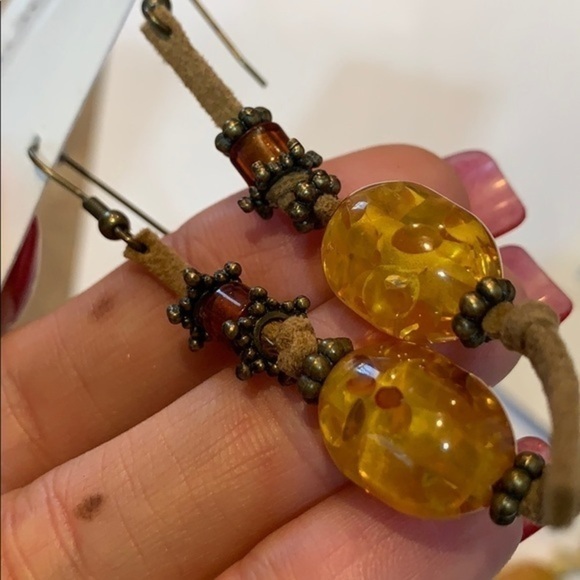 FREE w/any purchase 2 pair natural stone glass bead leather new on cards - Picture 7 of 7